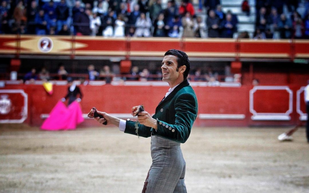 Aranda de Duero (29.02.2020) Deux oreilles pour Emilio de Justo pour le festival bénéfique. Ovation pour El Rafi.