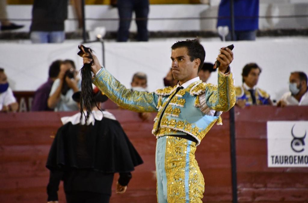 Villanueva del Arzobispo (08.09.2020) – RUBEN PINAR  gracie “Muralista” de Victorino Martin… Deux oreilles pour ALBERTO LAMELAS.