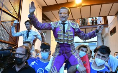 COLMENAR VIEJO (29.08.2021) – Le pundonor de JAVIER CORTES qui sort par la grande porte aux côtés de FRANCISCO JOSE ESPADA.