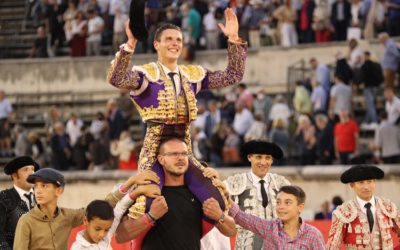 NÎMES (17.09.2021) – ADRIEN SALENC, deux oreilles, sort par la Grande Porte. Importante tarde de JOSE MARIA MANZANARES.