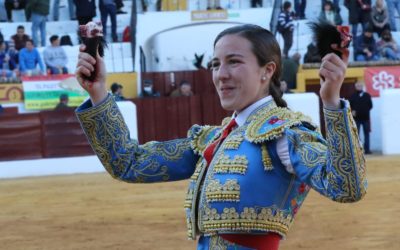 OLIVENZA (04.03.2022) – Les grands débuts de RAQUEL MARTIN qui sort en triomphe avec ALEJANDRO ADAME.