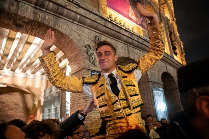 VALENCIA (16.03.2022) – La première Puerta Grande au Niño de las Monjas qui coupe deux oreilles.