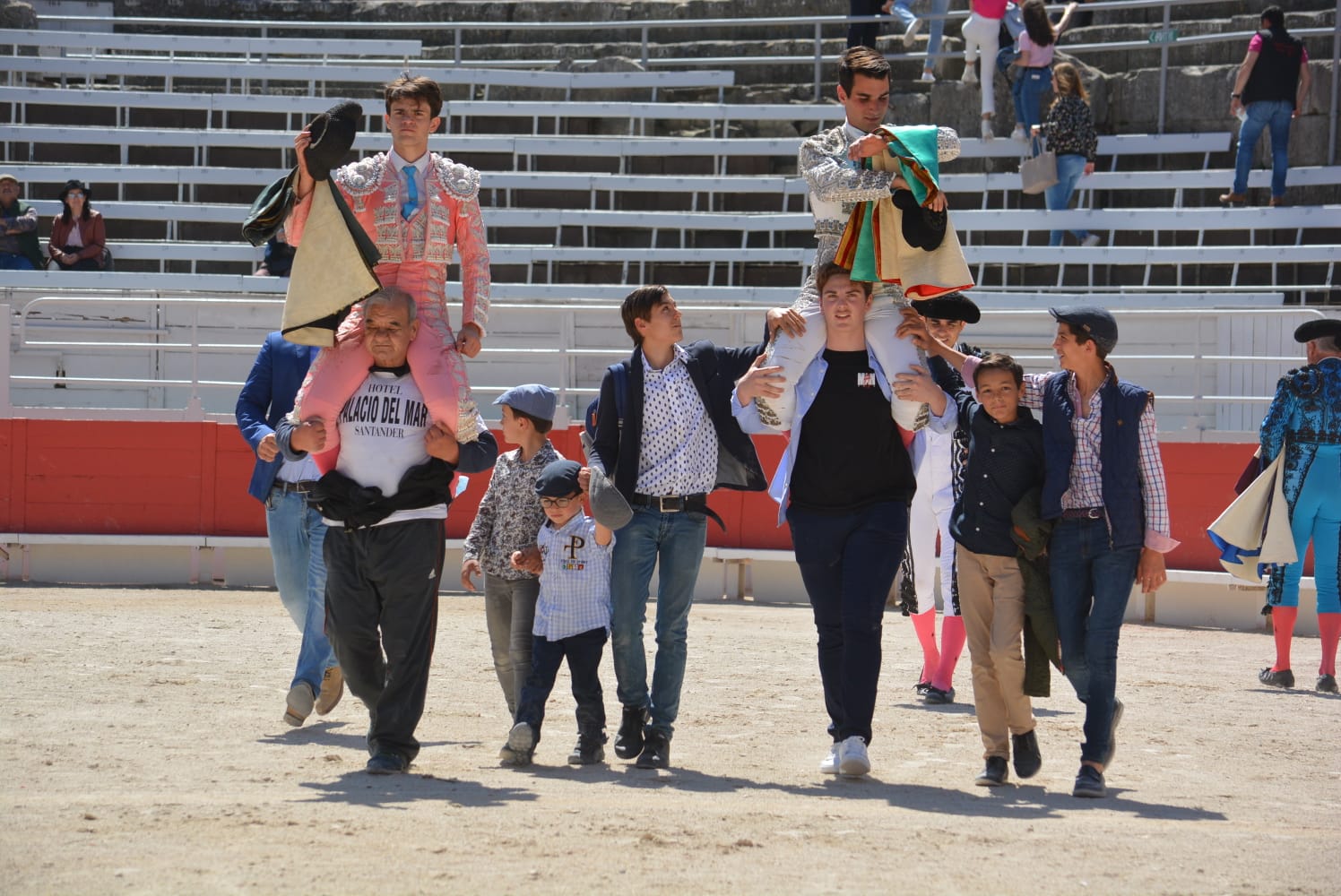 ARLES (16.04.2022, matin) – FABIEN CASTELLANI et CRISTIANO TORRES triomphent d’un grand lot de Tardieu.