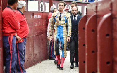 GINES MARÍN, double cornada de 25 et 20 centimètres…