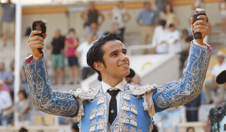 NINO JULIAN sort en triomphe à Villaseca de la Sagra et se qualifie pour la demi-finale de l’Alfarero de Plata.