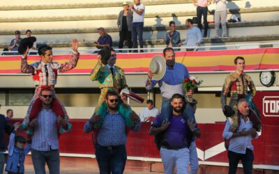 ISTRES (15.10.2022) – Une novillada triomphale ! La terna et le ganadero sortent par la Grande Porte …