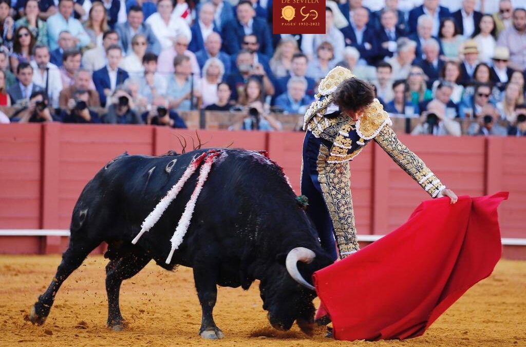 SEVILLE (21.04.2023) – ROCA REY coupe trois oreilles et ouvre la Porte du Prince !