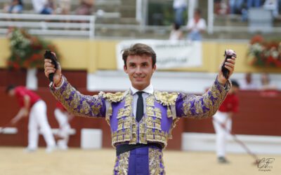 HAGETMAU (29.07.2023) – ANDONI VERDEJO, avec trois oreilles, premier triomphateur de la Feria du Novillo …